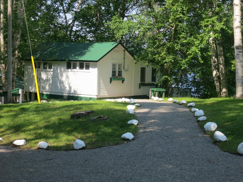 Birch Cliff Lodge On Baptiste Lake Highland Grove Extérieur photo