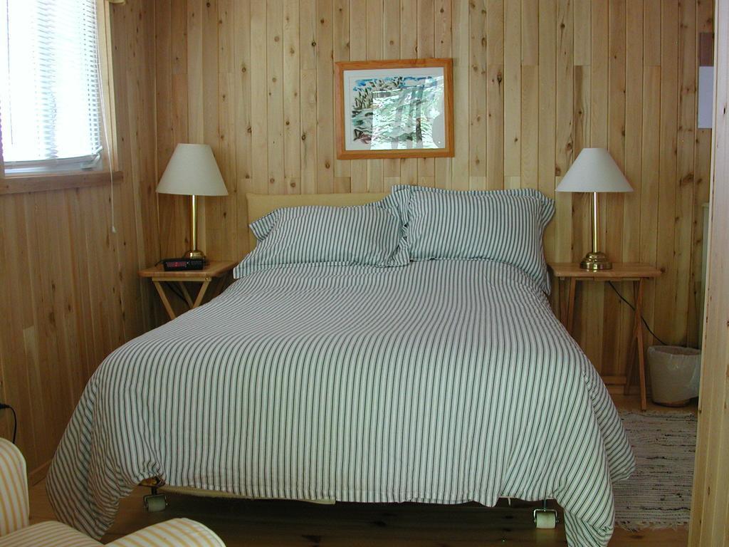 Birch Cliff Lodge On Baptiste Lake Highland Grove Chambre photo