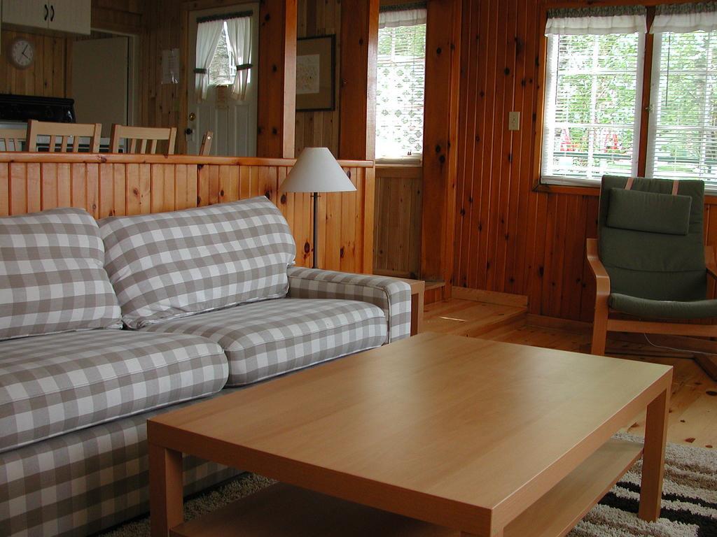 Birch Cliff Lodge On Baptiste Lake Highland Grove Chambre photo