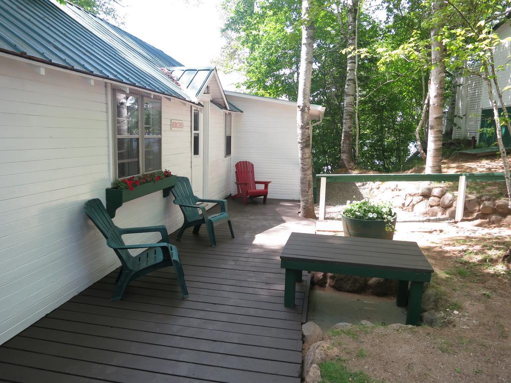 Birch Cliff Lodge On Baptiste Lake Highland Grove Extérieur photo