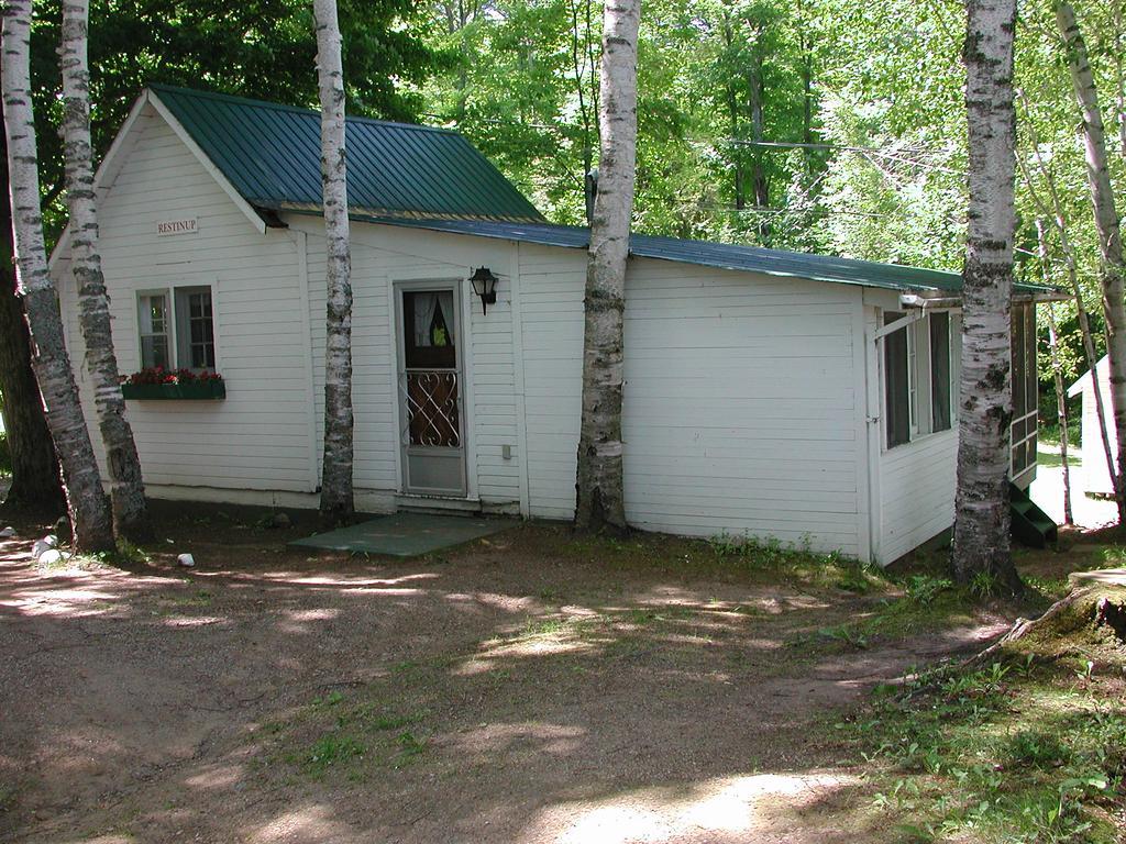 Birch Cliff Lodge On Baptiste Lake Highland Grove Extérieur photo