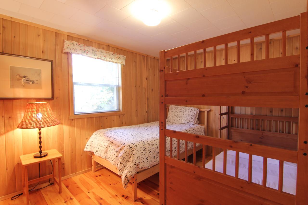 Birch Cliff Lodge On Baptiste Lake Highland Grove Extérieur photo
