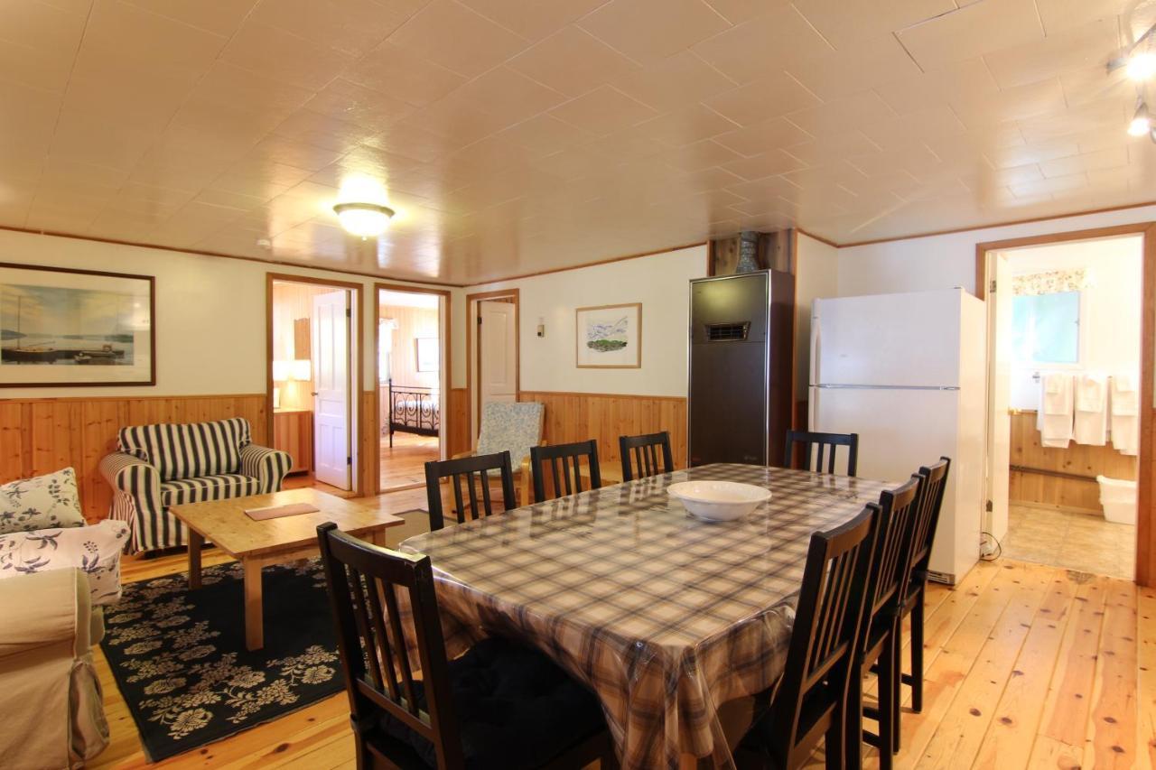 Birch Cliff Lodge On Baptiste Lake Highland Grove Extérieur photo