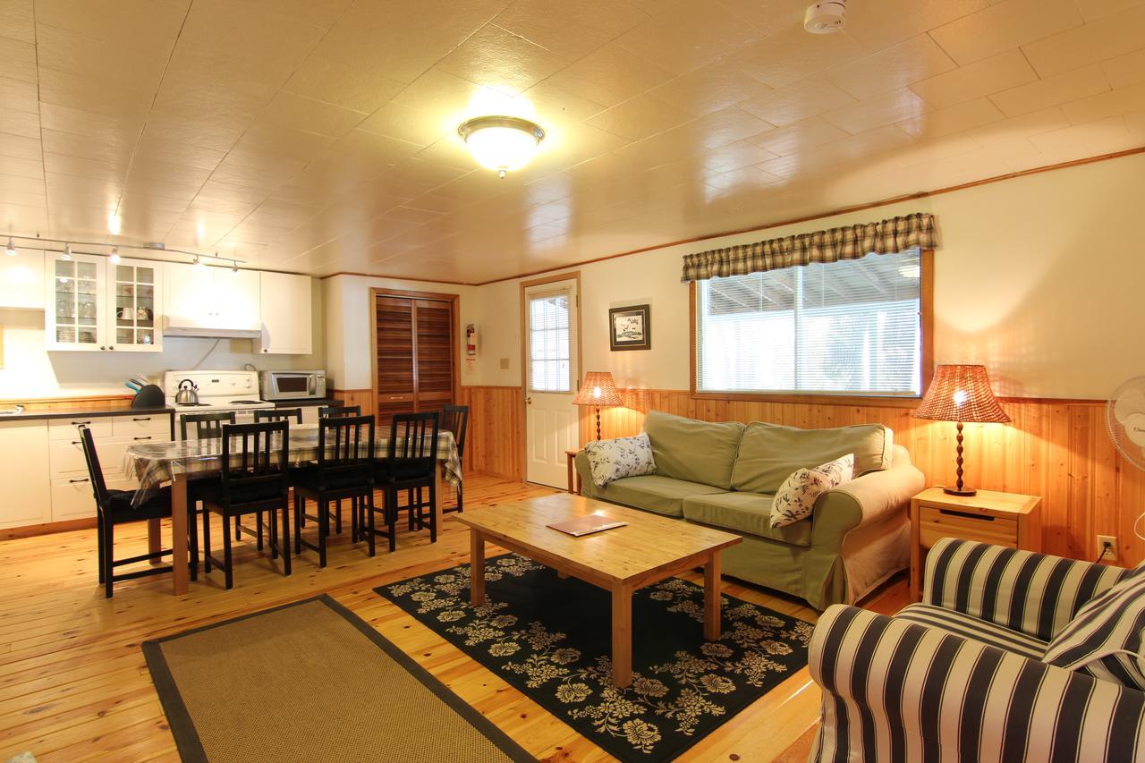 Birch Cliff Lodge On Baptiste Lake Highland Grove Extérieur photo