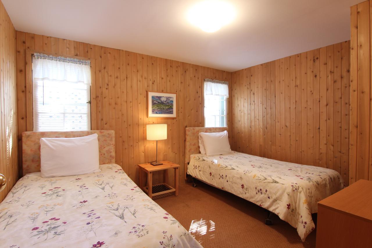 Birch Cliff Lodge On Baptiste Lake Highland Grove Extérieur photo
