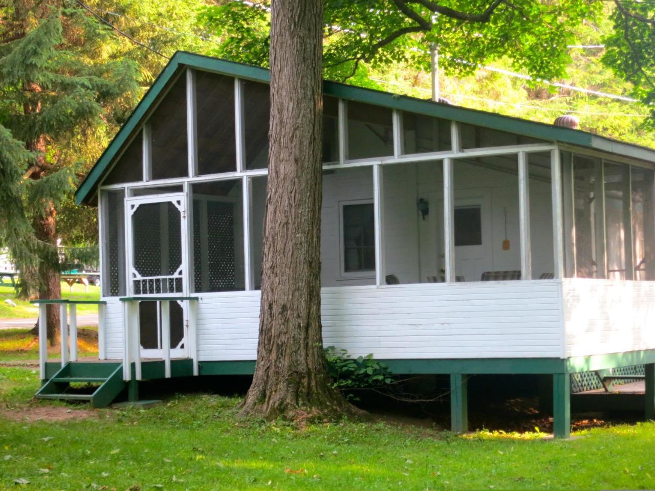 Birch Cliff Lodge On Baptiste Lake Highland Grove Extérieur photo